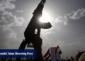 Houthi blockade cuts Red Sea traffic 40%, raises Middle East conflict risk
