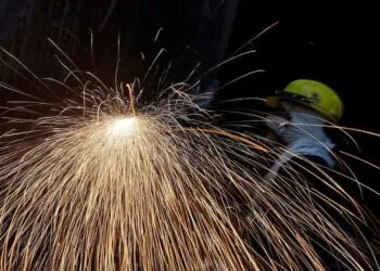 印度工业产值6月同比增7.3%，制造业与电力双轮驱动