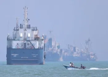 Ormuz Crisis Halts $125B in Cargo, Asia Builds Supply Chain Resilience