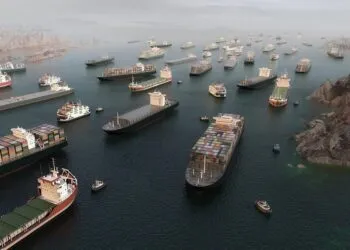 Hormuz Ship Backlog Spurs Bioinvasion Risk Alert
