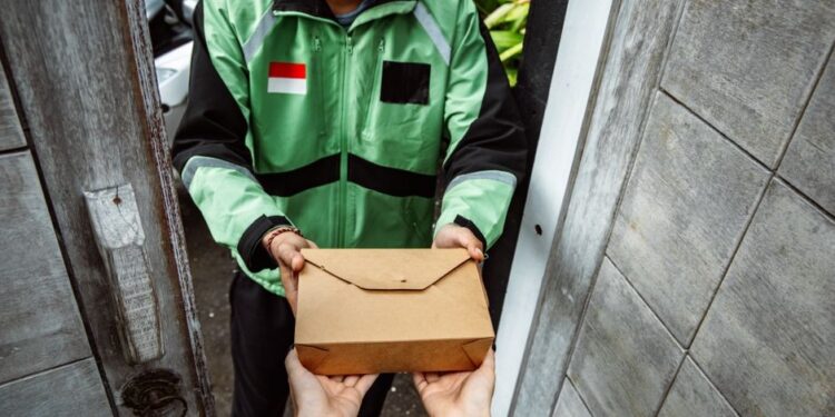 亚马逊物流扩张冲击UPS与联邦快递，包裹单价已低于USPS
