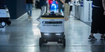 US Robot Installations Surpass Japan Amid Food, Logistics Push