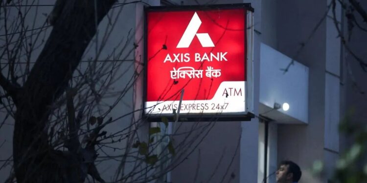 Axis Bank 净利润增长 23%至711.4亿卢比,不良率降至0.39%