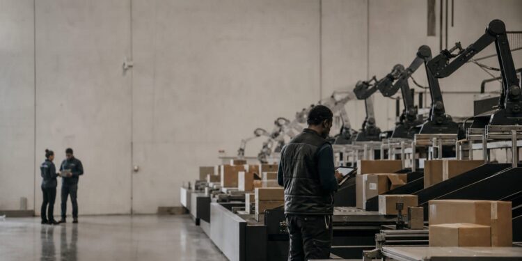 IBM、Baringa与MegaCorp物流推动供应链AI转向预测模式,12至18个月落地关键瓶颈