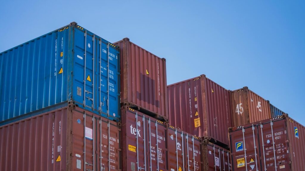 Asia-West Africa container capacity up 30% amid port strain