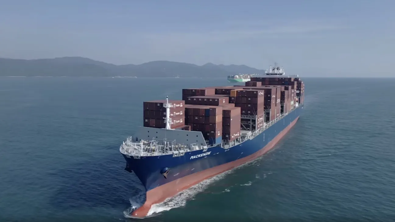 Container ship orders near 40% of global fleet capacity