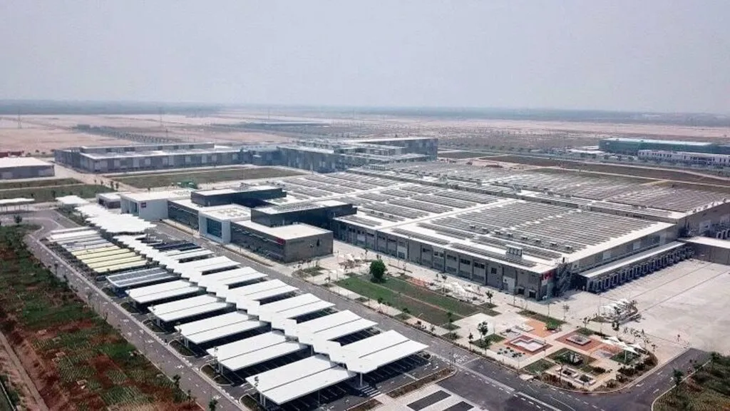 乐高越南工厂投资13亿美元，100%绿电运营，覆盖62个足球场