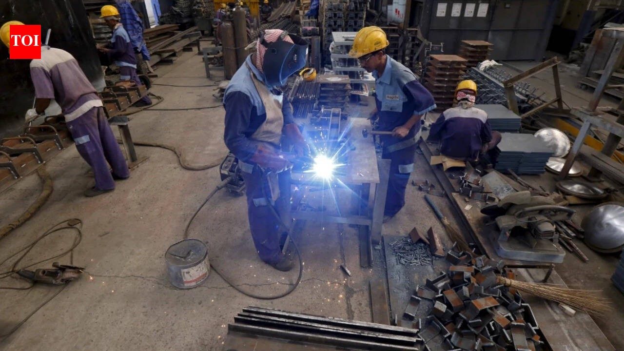 印度8月工业产值增长8%，制造业升9%、电力与燃气供应涨12.3%
