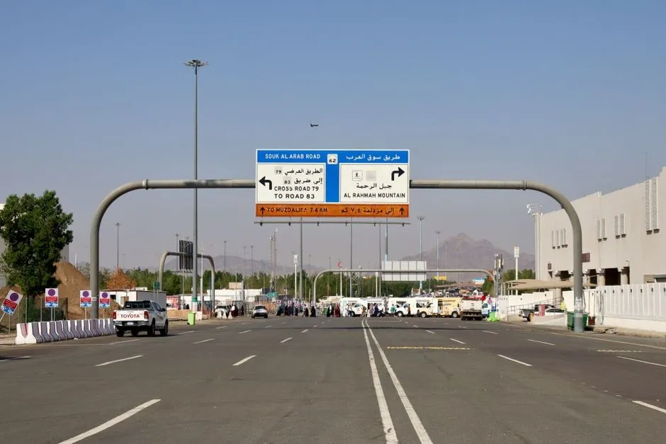 UAE Logistics Reroutes 90% of Jebel Ali Cargo Amid Red Sea Crisis